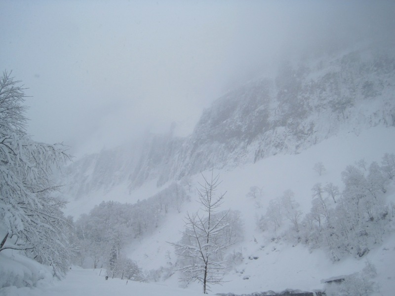 猛吹雪